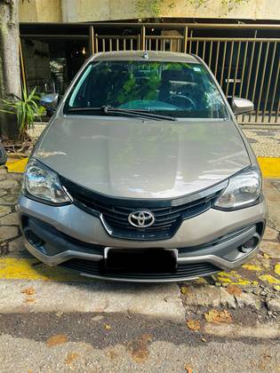 TOYOTA ETIOS 1.3 X 16V FLEX 4P AUTOMÁTICO TOYOTA ETIOS 1.3 X 16V FLEX 4P AUTOMÁTICO